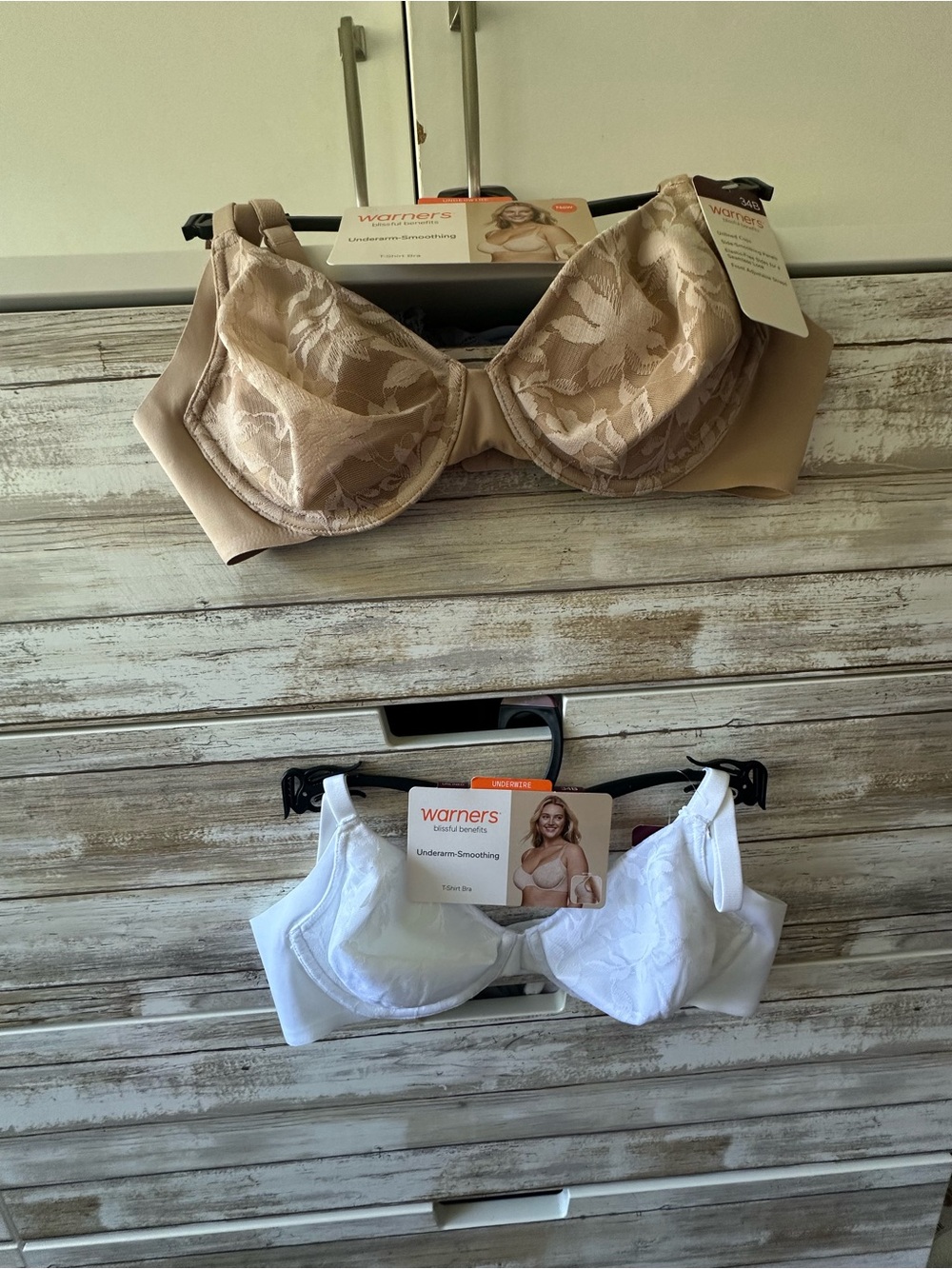 🤍🤎 NWT Warner’s Blissful Benefits Underarm Smoothing Bras 34B Set of 2
